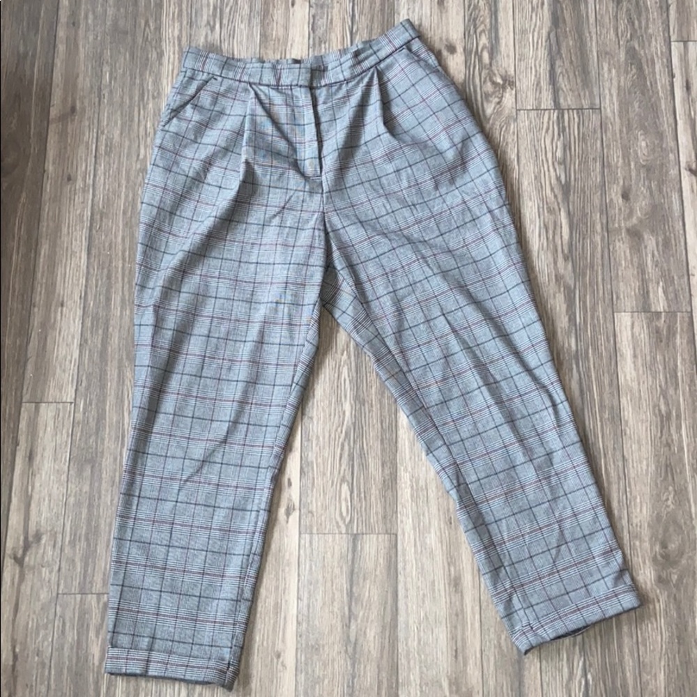 Divided plaid trousers